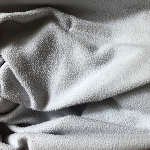 White Under Armour hoodie - Picture 9 of 10